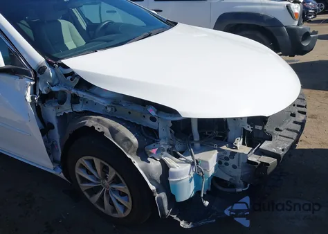 2016 Toyota Camry Le z USA, uszkodzony, nr VIN 4T1BF1FK9GU565643